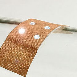 Protótipo de Band-Aid que Pode ser Carregado na Pele