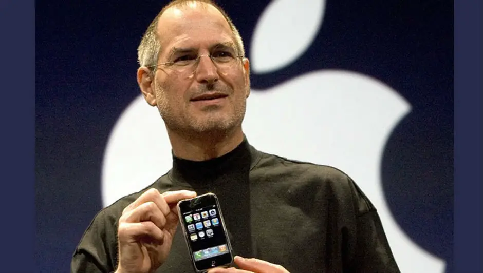 Steve Jobs Lançando o Iphone 